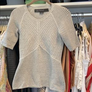 Short sleeve sweater top- not itchy